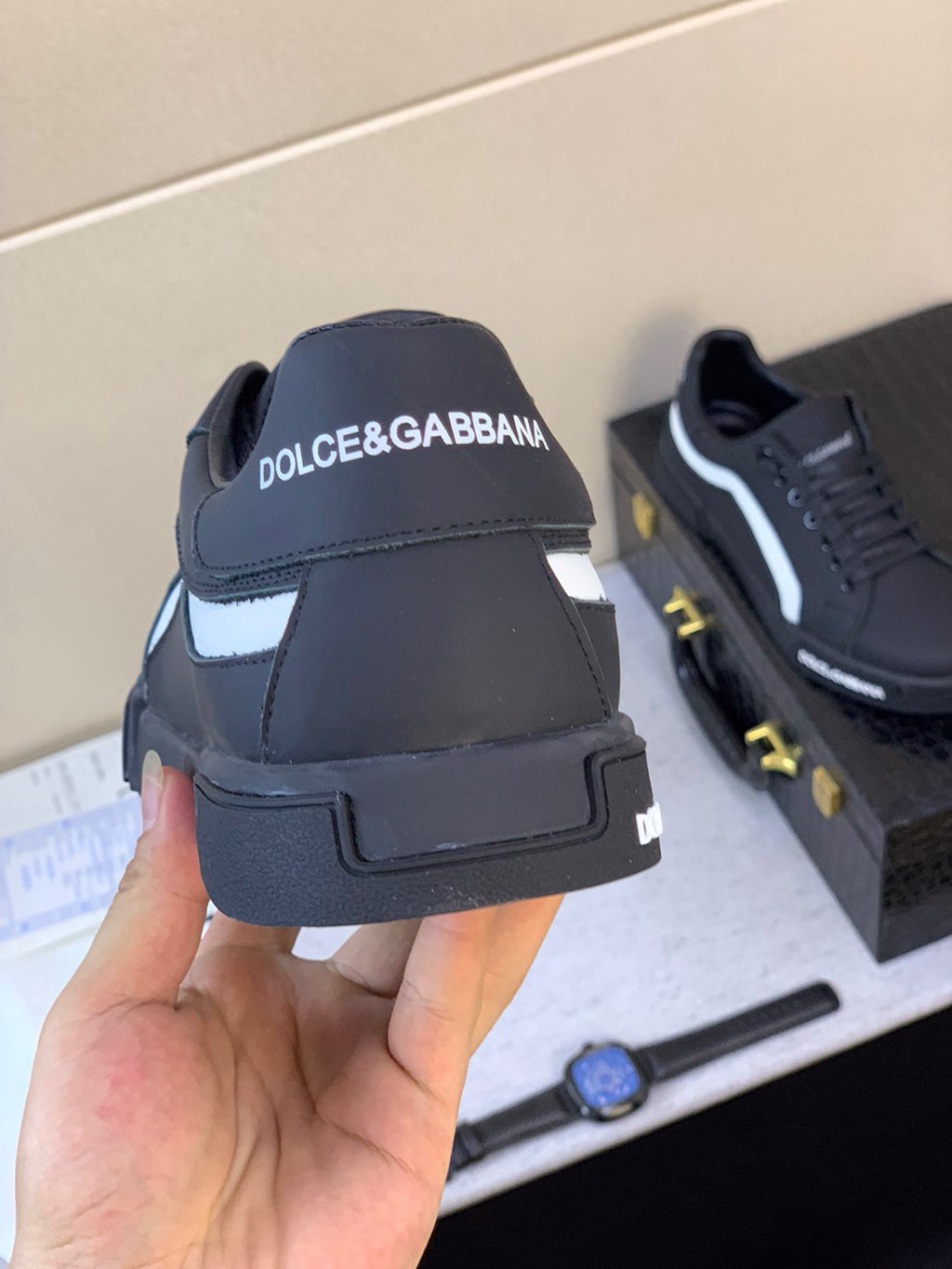 D*G sneaker